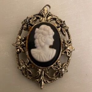 Victorian Cameo Brooch/Pin